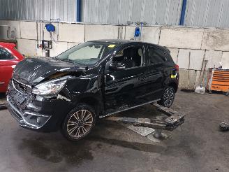 demontáž osobní automobily Mitsubishi Space-star Space Star (A0) Hatchback 1.2 12V (3A92) [59kW]  (10-2012/...) 2017/2