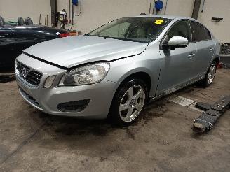 Sloopauto Volvo S-60 S60 II (FS) Sedan 2.0 D3 20V (D5204T2) [120kW]  (04-2010/12-2014) 2011