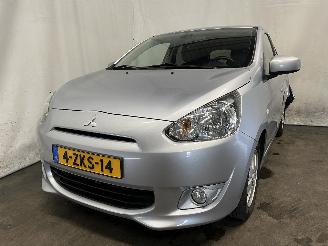 krockskadad bil auto Mitsubishi Space-star Space Star (A0) Hatchback 1.0 12V (3A90(Euro 5)) [52kW]  (05-2012/...)= 2015/2