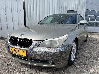 Vaurioauto  passenger cars BMW 5-serie 5 serie (E60) Sedan 520i 24V (M54-B22(226S1)) [125kW]  (07-2003/03-201=
0) 2004/5