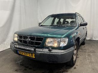 krockskadad bil auto Subaru Forester Forester (SF) SUV 2.0 16V (EJ202) [90kW]  (08-1997/09-2002) 1999/7