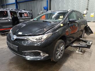 rozbiórka samochody osobowe Toyota Auris Auris Touring Sports (E18) Combi 1.8 16V Hybrid (2ZRFXE) [100kW]  (07-=
2013/12-2018) 2016/10