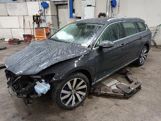 rozbiórka samochody osobowe Volkswagen Passat Passat Variant (3G5) Combi 1.4 GTE 16V (DGEB) [160kW]  (06-2015/03-202=
4) 2015/12