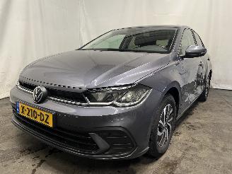 uszkodzony samochody osobowe Volkswagen Polo Polo VI (AW1) Hatchback 5-drs 1.0 TSI 12V (DLAC) [70kW]  (06-2017/...)= 2023/10