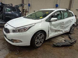Salvage car Kia Cee d Cee'd Sportswagon (JDC5) Combi 1.6 GDI 16V (G4FD) [99kW]  (09-2012/12-=
2018) 2013/4