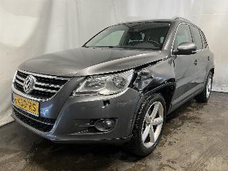 Voiture accidenté Volkswagen Tiguan Tiguan (5N1/2) SUV 1.4 TSI 16V (CAVA(Euro 5)) [110kW]  (05-2008/07-201=
8) 2011/6