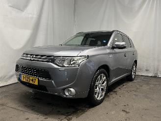 škoda osobní automobily Mitsubishi Outlander Outlander (GF/GG) SUV 2.0 16V PHEV 4x4 (S61) [147kW]  (01-2014/12-2021=
) 2014/6