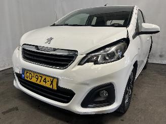 uszkodzony samochody osobowe Peugeot 108 108 Hatchback 1.0 12V (1KRFE(CFB)) [51kW]  (05-2014/...) 2015/4