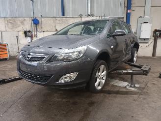 rozbiórka samochody osobowe Opel Astra Astra J (PC6/PD6/PE6/PF6) Hatchback 5-drs 1.6 16V (B16XER(Euro 6)) [85=
kW]  (12-2009/10-2015) 2009/11