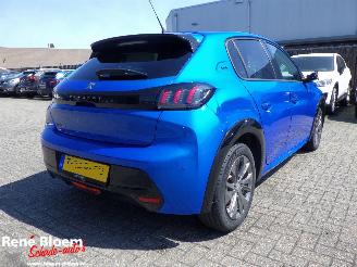 Damaged car Peugeot e-208 EV Allure Pack 50kWh 136pk 2023/9