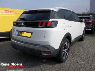 damaged passenger cars Peugeot 3008 1.2 Pure Tech Allure 131pk 2018/6