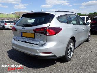 Voiture accidenté Ford Focus 1.0 EcoBoost Titanium Hybrid 125pk 2022/3