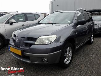 Vaurioauto  passenger cars Mitsubishi Outlander Sport 2.0 Invite 136pk Airco 2007/7