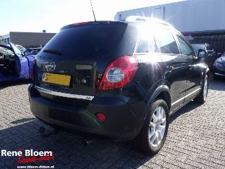 Vaurioauto  passenger cars Opel Antara 2.4 16V Tempation AWD 140pk 2009/2