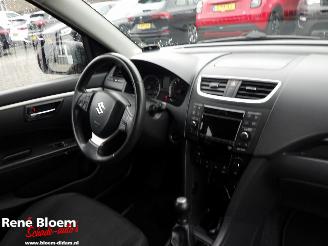 Suzuki Swift 1.2 Exclusive 94pk Airco picture 13