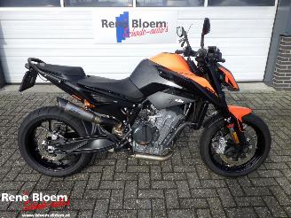 dañado motos KTM  890 Duke 2022/3