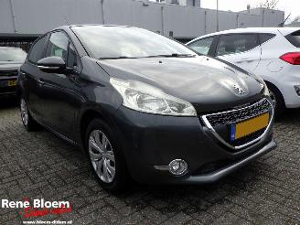 Peugeot 208 1.2 VTi Blue Lease Airco 5drs picture 5