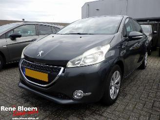 Schadeauto Peugeot 208 1.2 VTi Blue Lease Airco 5drs 2012/11