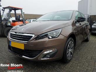 damaged passenger cars Peugeot 308 1.6 THP Premiere 2014/3