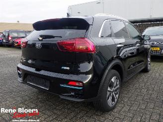 skadebil auto Kia e-Niro Executieve-Line 64kwh Navi 2021/7