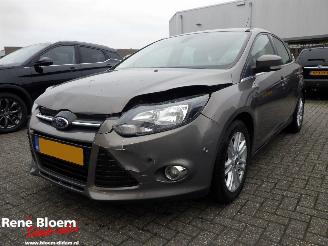 uszkodzony samochody osobowe Ford Focus 1.0 Ecoboost 5drs Titanium Airco 2023/5