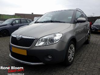damaged passenger cars Skoda Fabia 1.2 TSI Scout Airco 5drs 2012/1