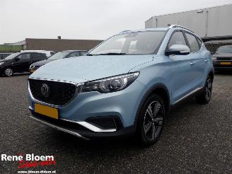 krockskadad bil auto MG ZS EV Luxury 45kWh Automaat 2021/6