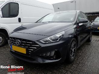 krockskadad bil auto Hyundai I-30 1.0 T-GDi MHEV i-motion 2022/1