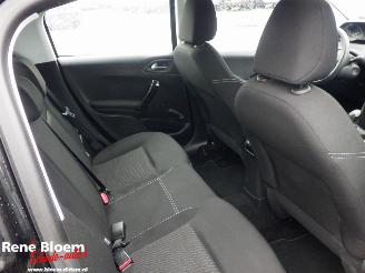 Peugeot 208 1.2 PureTech Active picture 17