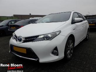 skadebil auto Toyota Auris 1.8 Hybrid Touring Sports 2013/8