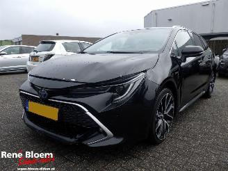 damaged passenger cars Toyota Corolla 2.0 Hybrid Business Sport 2019/6