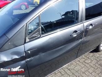 Mazda 5 2.0 Executive GT 7-persoons picture 12