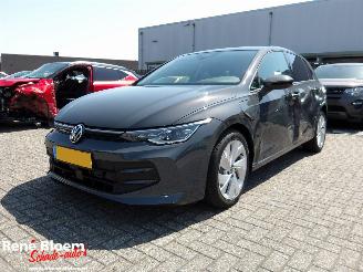 uszkodzony samochody osobowe Volkswagen Golf 1.5 eHybrid Life Edition 2026/5