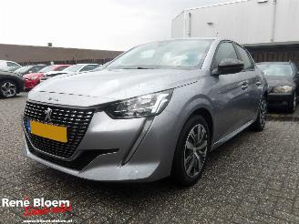 Vaurioauto  passenger cars Peugeot 208 1.2 Purtech Active Pack 2023/5