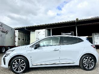  Renault Clio 1.6 E-Tech Full Hybrid 8-traps aut 145 techno - nap - virtual - keyless - navi - camera - front + line assist - pdc 2024/9