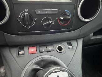 Peugeot Partner 120 1.6 BlueHDi 73kw 100 L1 Première S&S - nap - navi - pdc - lmv - airco - cruise - getint voor + zijruiten picture 27