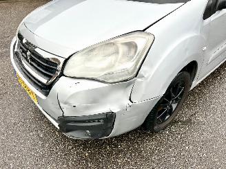 Peugeot Partner 120 1.6 BlueHDi 73kw 100 L1 Première S&S - nap - navi - pdc - lmv - airco - cruise - getint voor + zijruiten picture 10