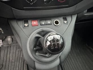 Peugeot Partner 120 1.6 BlueHDi 73kw 100 L1 Première S&S - nap - navi - pdc - lmv - airco - cruise - getint voor + zijruiten picture 29