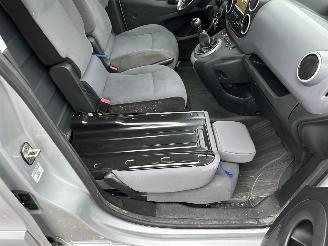 Peugeot Partner 120 1.6 BlueHDi 73kw 100 L1 Première S&S - nap - navi - pdc - lmv - airco - cruise - getint voor + zijruiten picture 13