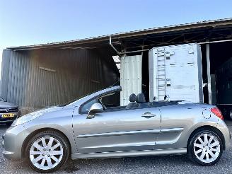 uszkodzony samochody osobowe Peugeot 207 CC 1.6 VTi 120pk automaat Roland Garros - nap - clima - cruise - pdc - bi color leer - 4x nieuwe banden 2009/1