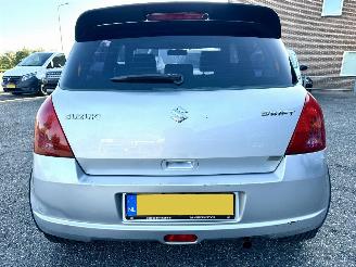 Suzuki Swift 1.3i 92pk GLS 5drs - nap - airco - camera - touchscreen multimedia - bleutooth - alcantara hemel + stuur picture 6