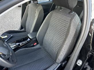 Peugeot e-208 Gereserveerd EV 50kwh 136pk aut Active Pack - 57dkm nap - line assist - navi - pdc - lmv - stoelverw - airco - cruise - carplay picture 44