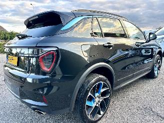 Lynk & Co 01 Gereserveerd 1.5 aut 220pk plug-In hybrid - pano - nap - front + line + side assist - 360cam - 20 inch - memory - elektr klep - infinity picture 4