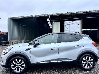 Avarii autoturisme Renault Captur 1.0 TCe Turbo 101pk Intens - nap - navi - camera - pdc v+a - keyless - virtual - front + line assist 2019/12