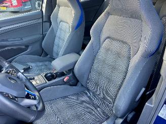Volkswagen Golf GTE 1.4T 225pk aut + f1 Plug-in hybr - pano - hud - virtual - keyless - stoel + stuurverw - iq - pdc v+a - sfeerverlichting picture 18