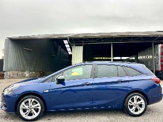 Coche accidentado Opel Astra Sports tourer 1.2T 2021/2