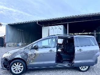 Unfallwagen Mazda 5 1.8i 116pk Katano 7-Pers - nap - stoelverw - navi - touchscreen - clima - trekh - regensensor 2010/1