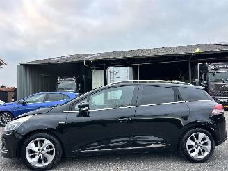 Schadeauto Renault Clio Estate 0.9 TCe Limited 2017/1