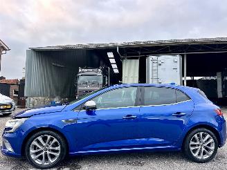 Schadeauto Renault Mégane 1.3 TCe Turbo 140pk 7-traps aut GT-Line - head up - bose - kuipstoelen - nav - cam - keyless - sfeerverl 2019/6
