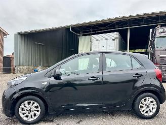 Schadeauto Kia Picanto 1.0 CVVT ComfortPlusLine Navigator 2018/1